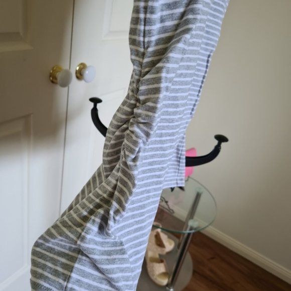 Lululemon Athletica CAN6 Black Pink Stripes Trank Tops Activewear - Picture 2 of 9